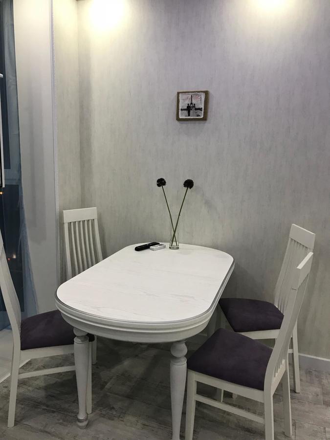 Luxe Apartment On Drahomanova 基輔 外观 照片